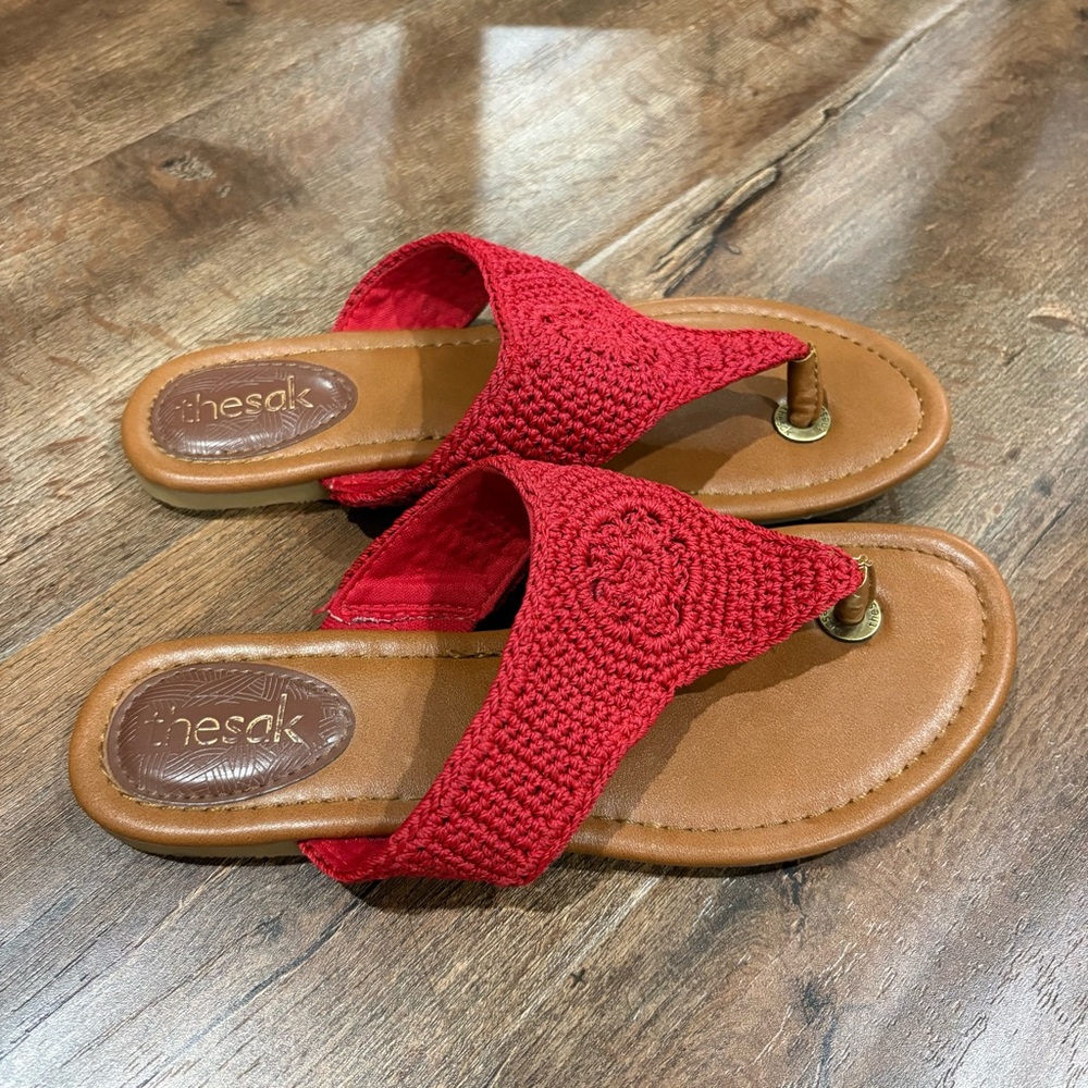 The Sak Red Crochet Boho Flip Flop Sandals Size 7